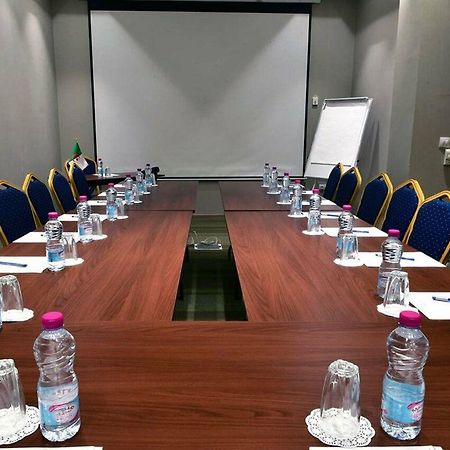 Tulip Inn Naya Algiers Ngoại thất bức ảnh